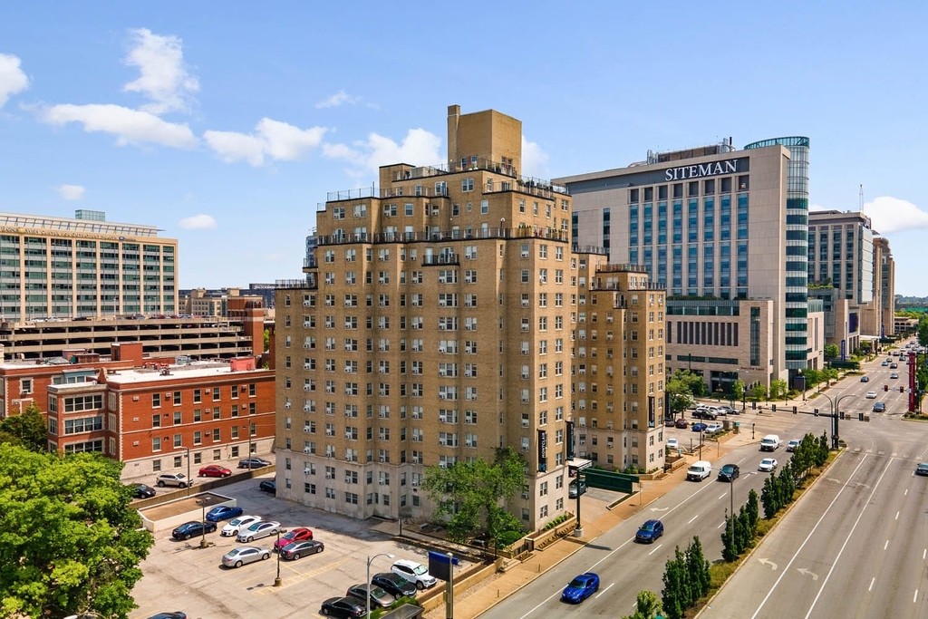 18 South Kingshighway - Photo 2