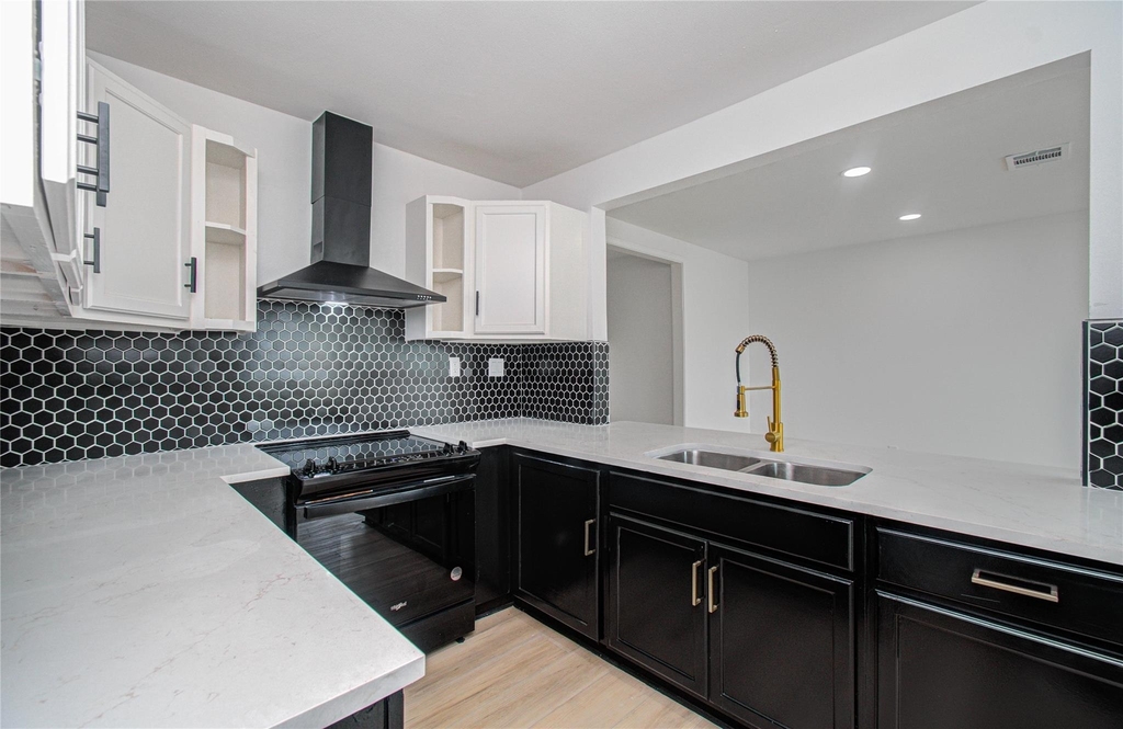15448 Chipman Lane - Photo 9