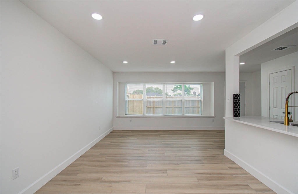 15448 Chipman Lane - Photo 17