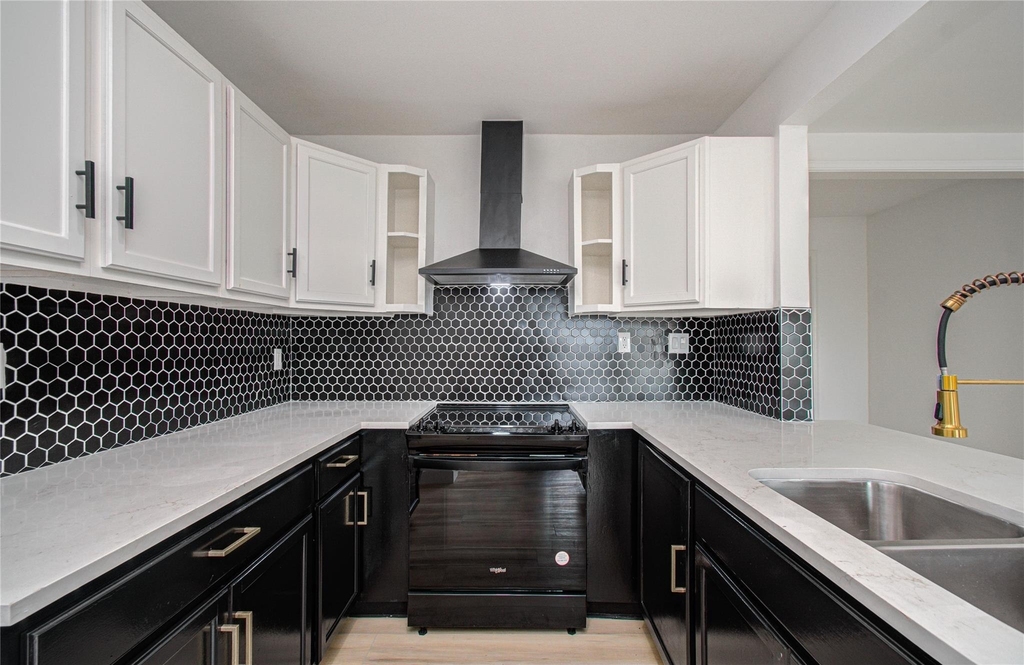 15448 Chipman Lane - Photo 10