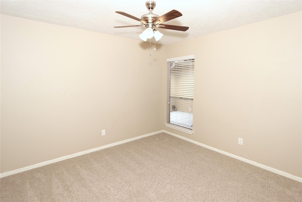 2731 Colony Drive - Photo 9