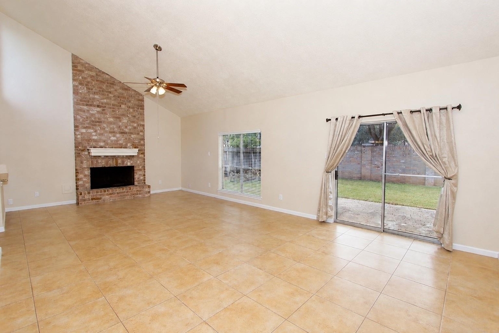 2731 Colony Drive - Photo 18