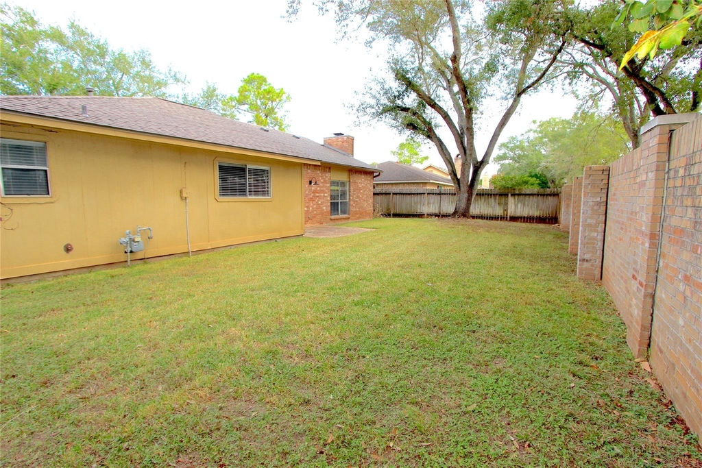2731 Colony Drive - Photo 13