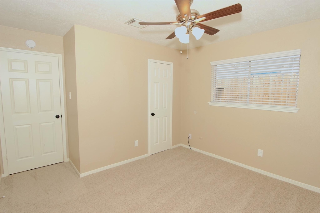 2731 Colony Drive - Photo 10