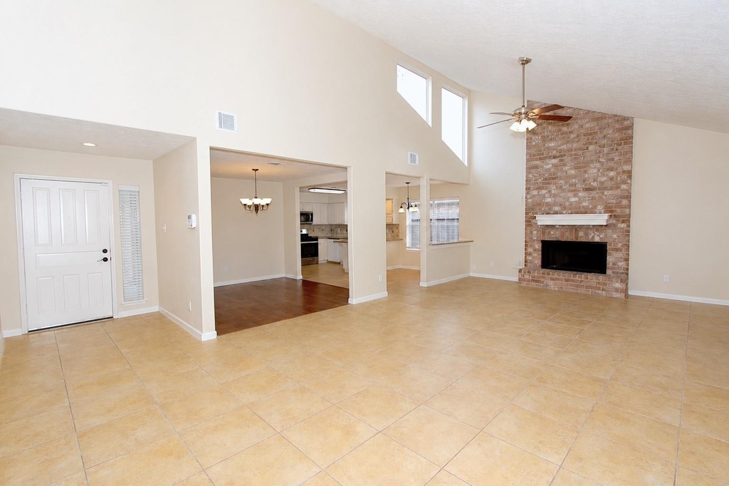 2731 Colony Drive - Photo 16