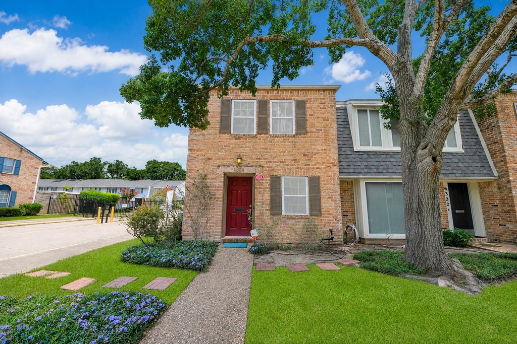 6334 Chevy Chase Drive - Photo 30