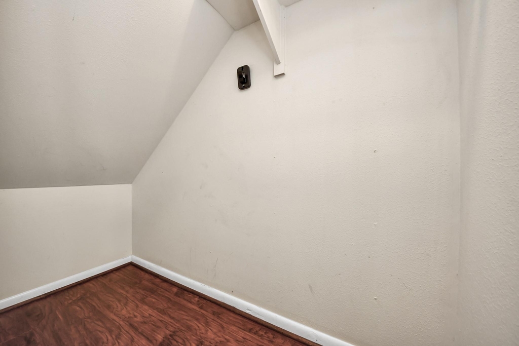 6334 Chevy Chase Drive - Photo 22