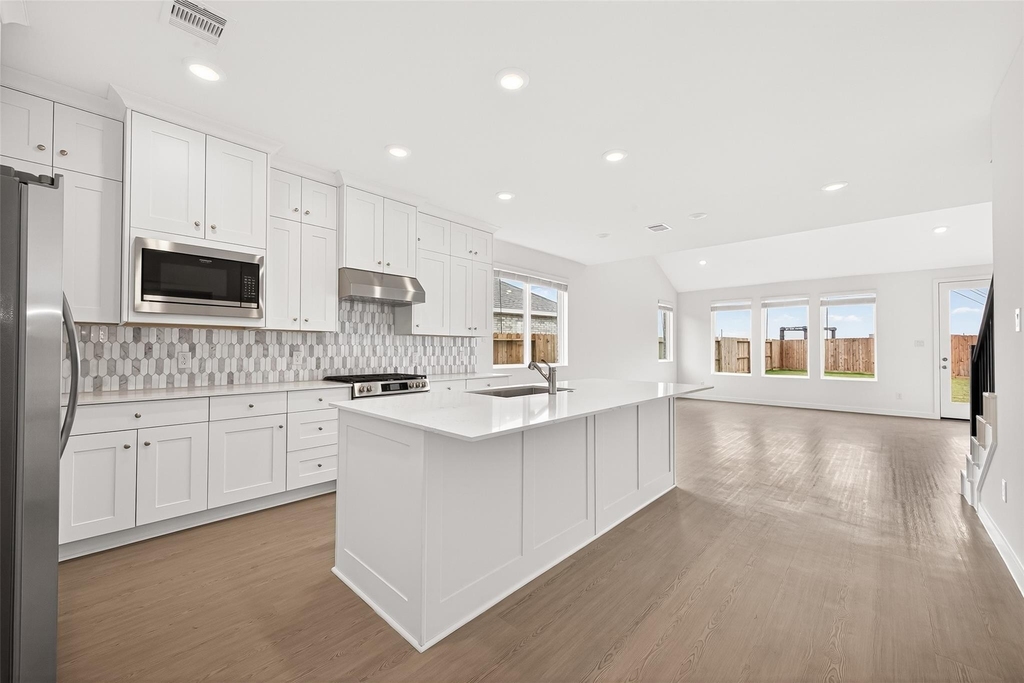 2826 Garden Meadow Street - Photo 4