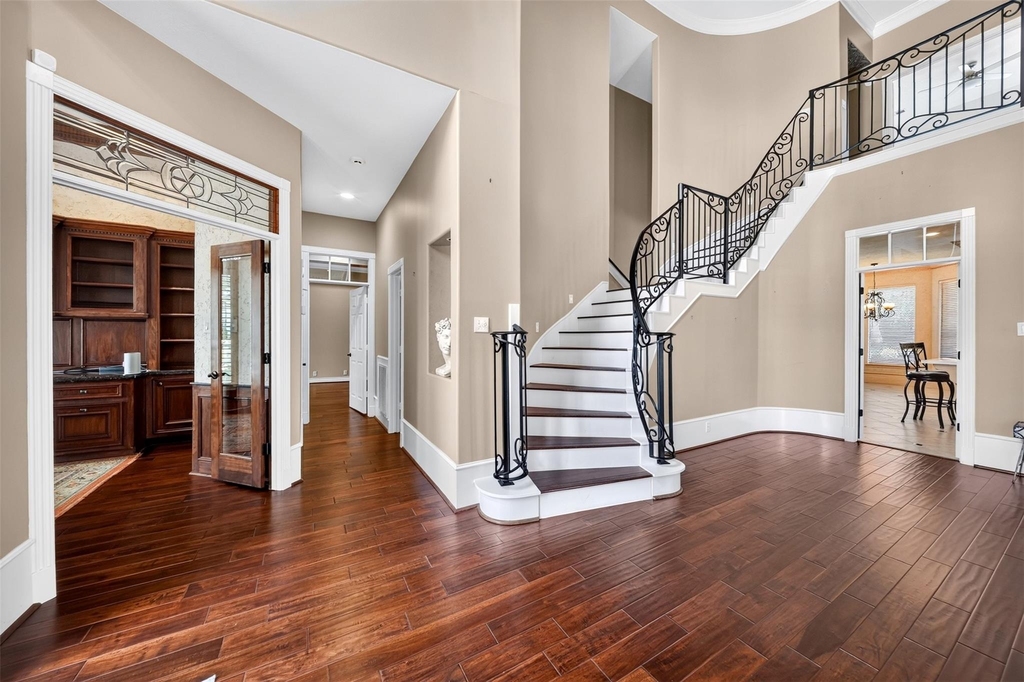 16410 Emilia Court - Photo 4