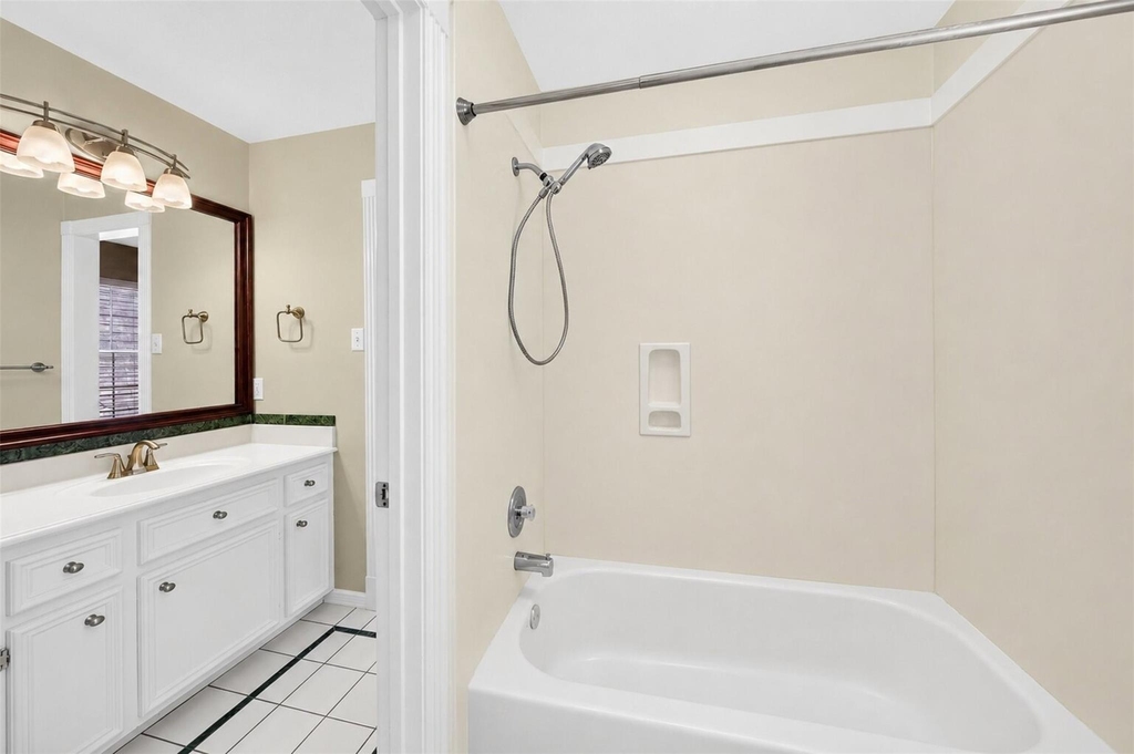 16410 Emilia Court - Photo 20