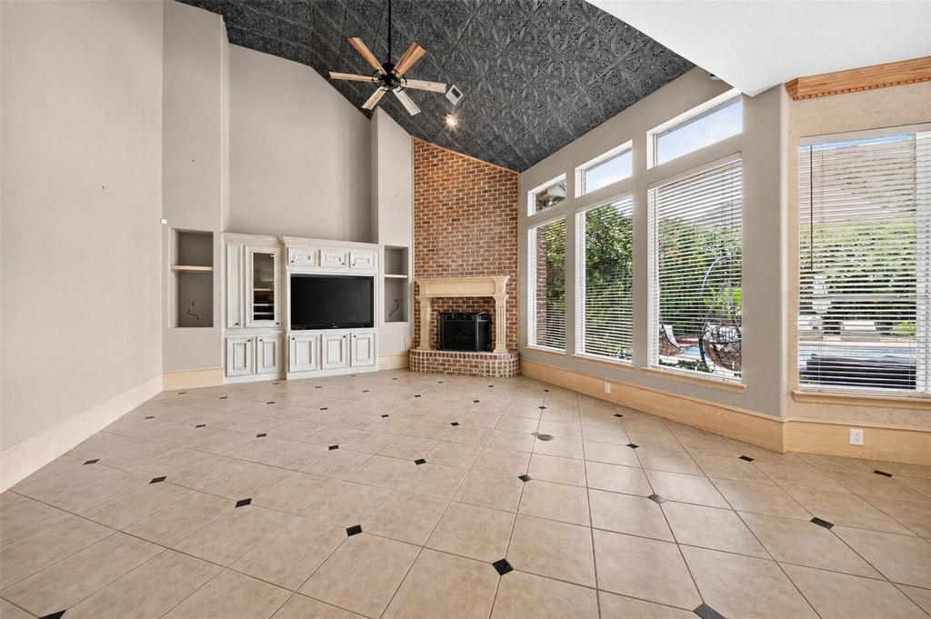 16410 Emilia Court - Photo 9