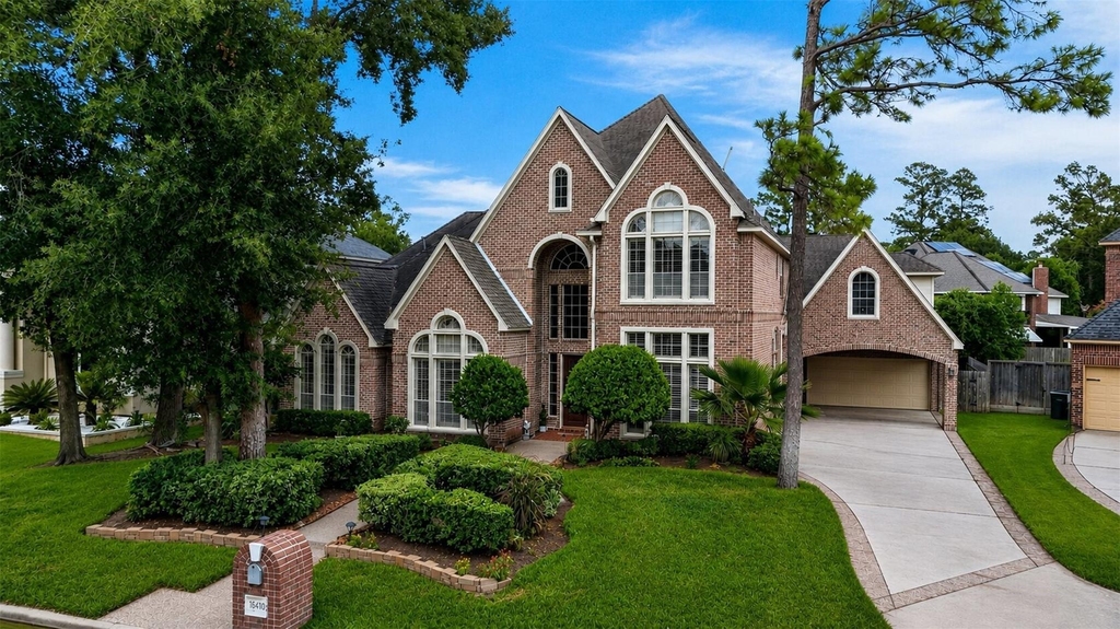 16410 Emilia Court - Photo 0