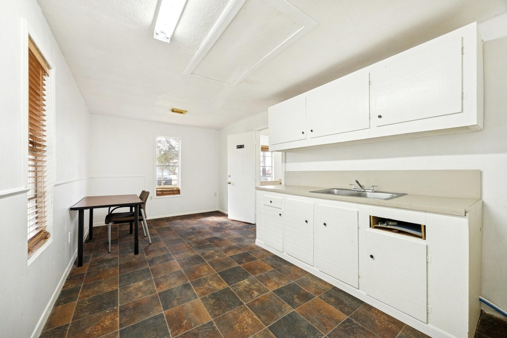6219 Masters Road - Photo 2
