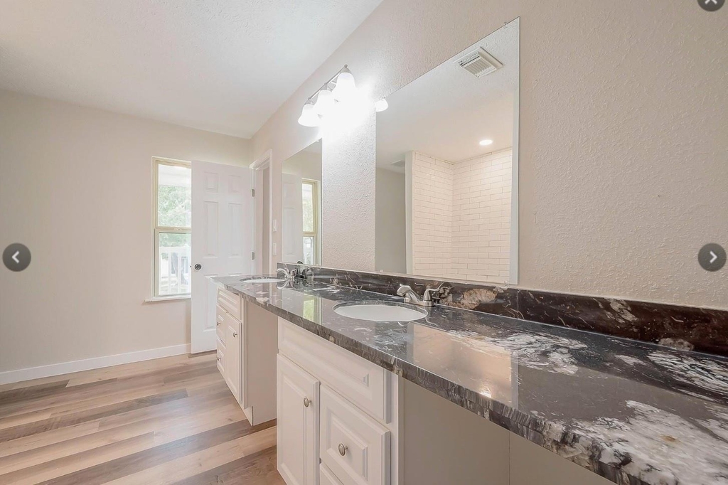 1011 Klamath Lane - Photo 7