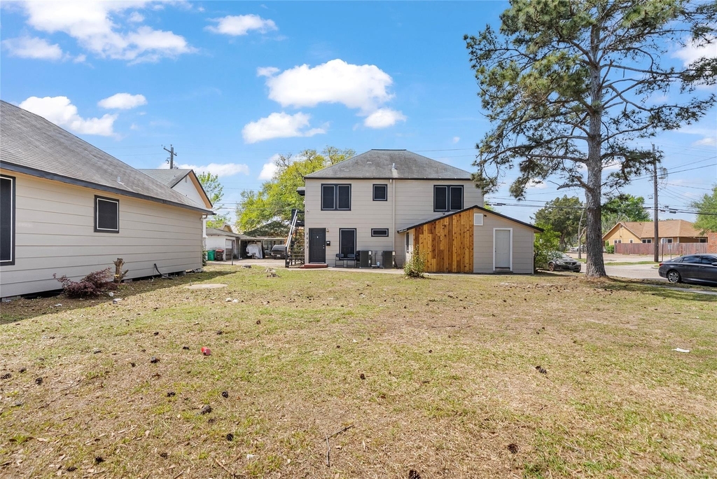 2633 W Main Street - Photo 0
