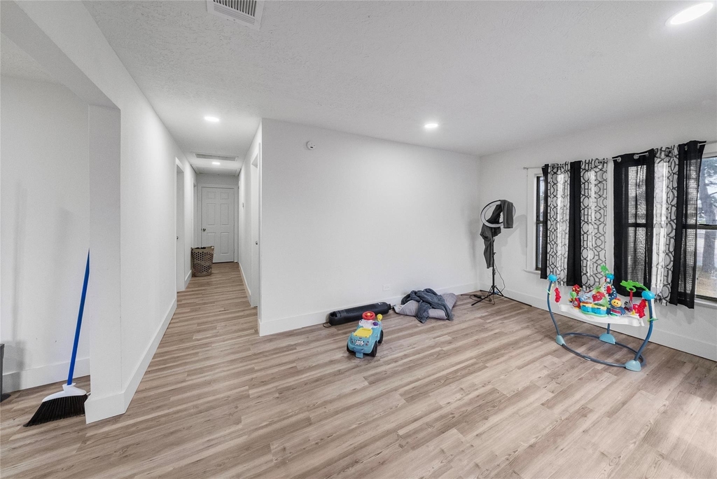 2633 W Main Street - Photo 8
