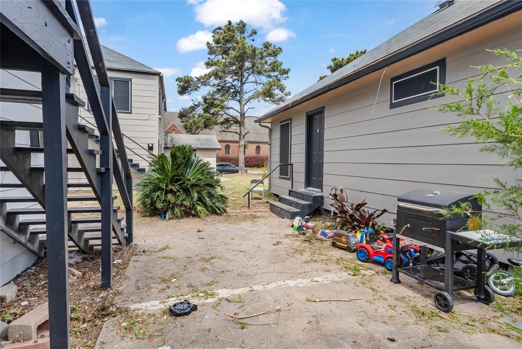 2633 W Main Street - Photo 5