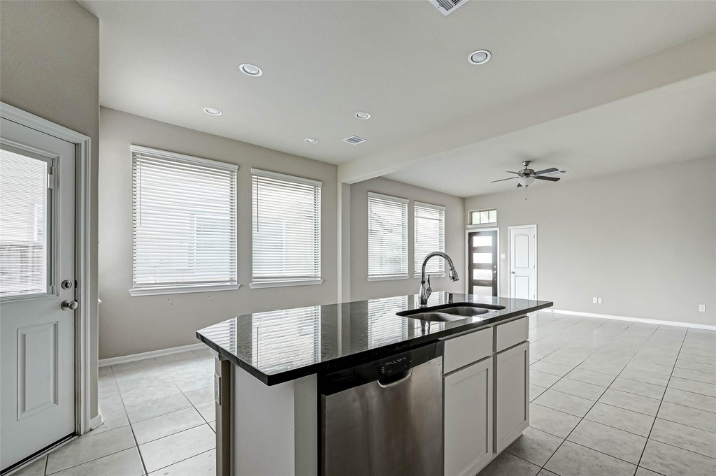 315 Biltmore Loop - Photo 16