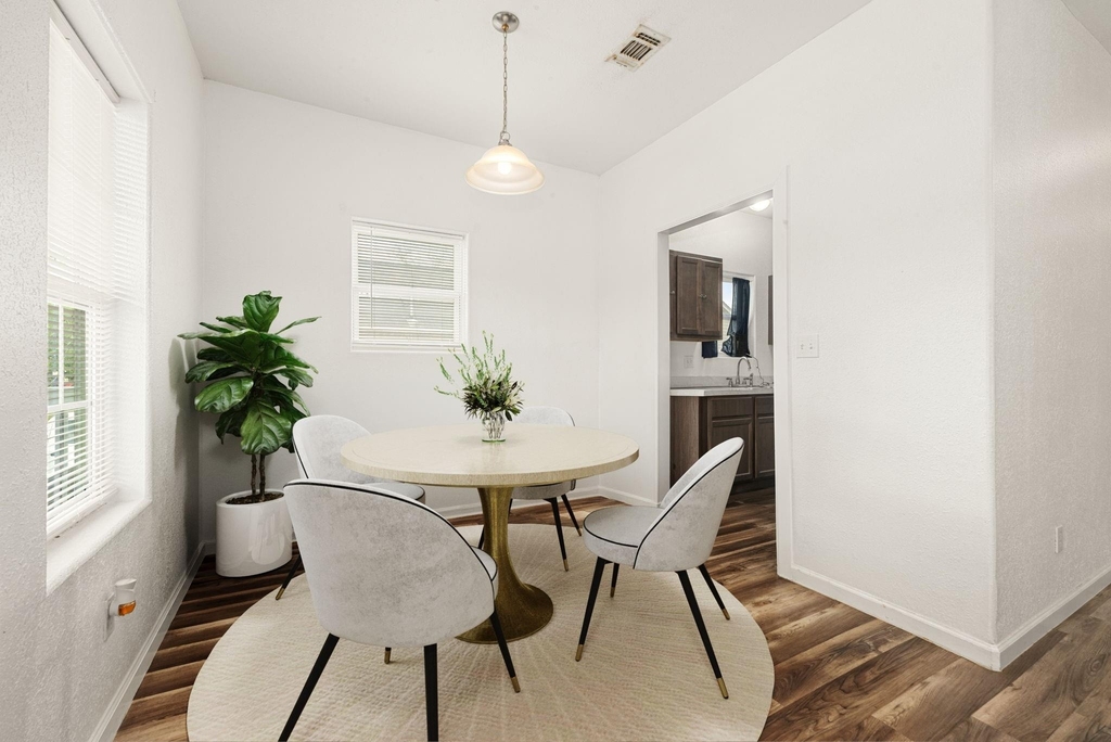 805 E Mulberry Avenue - Photo 4