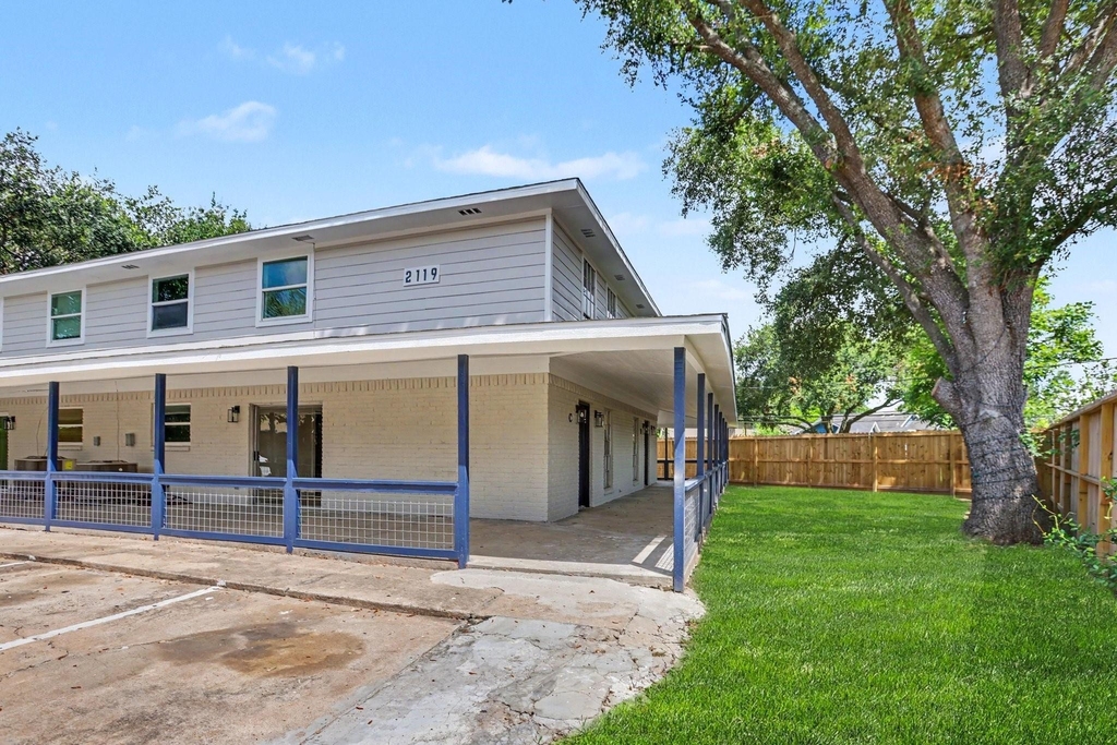 2119 Barr Street - Photo 15