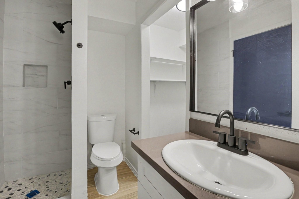 2119 Barr Street - Photo 10