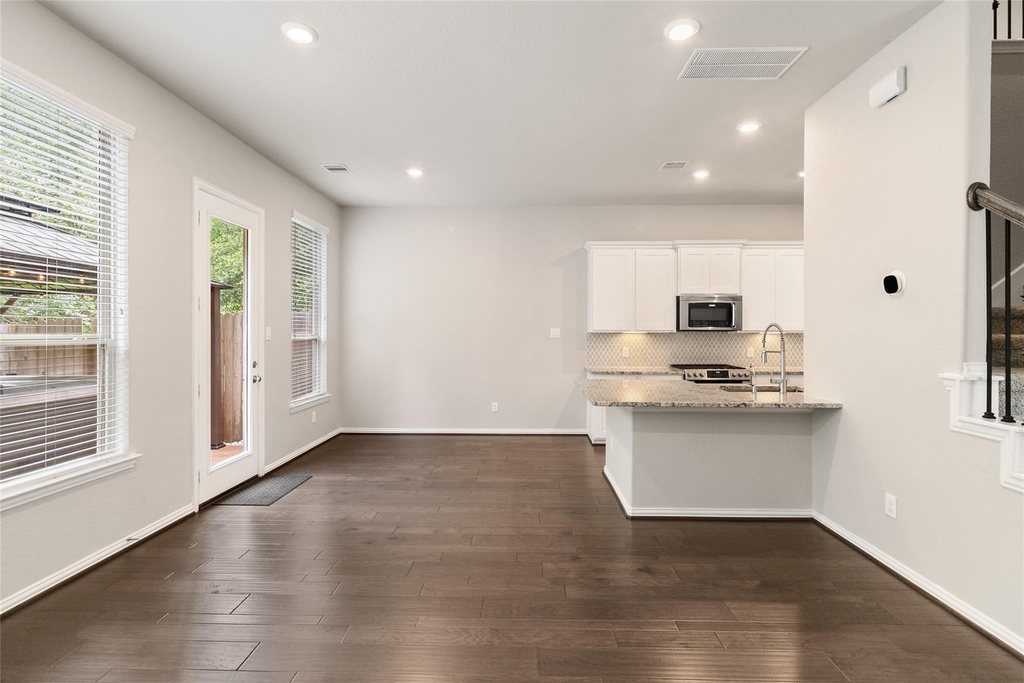 134 Moon Dance Court - Photo 4