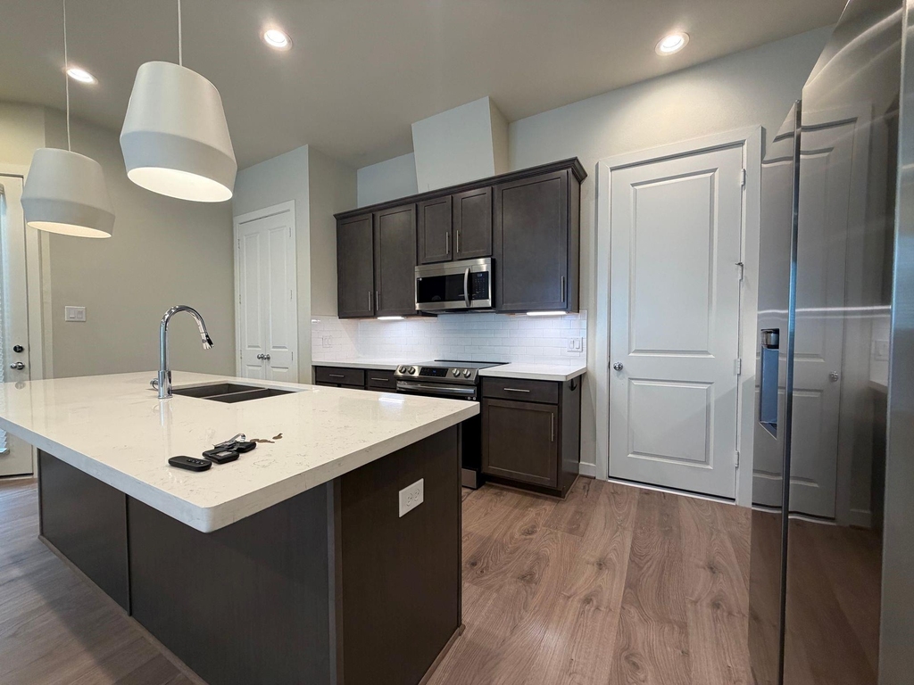 5915 Haring Lane - Photo 2