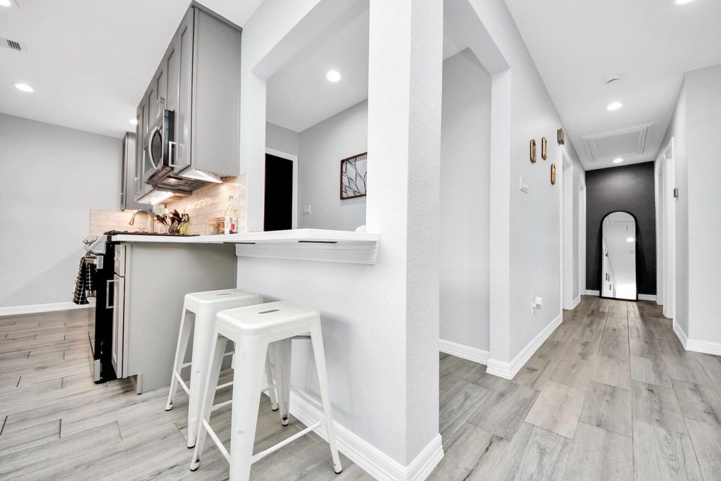 834 Ellington Street - Photo 11