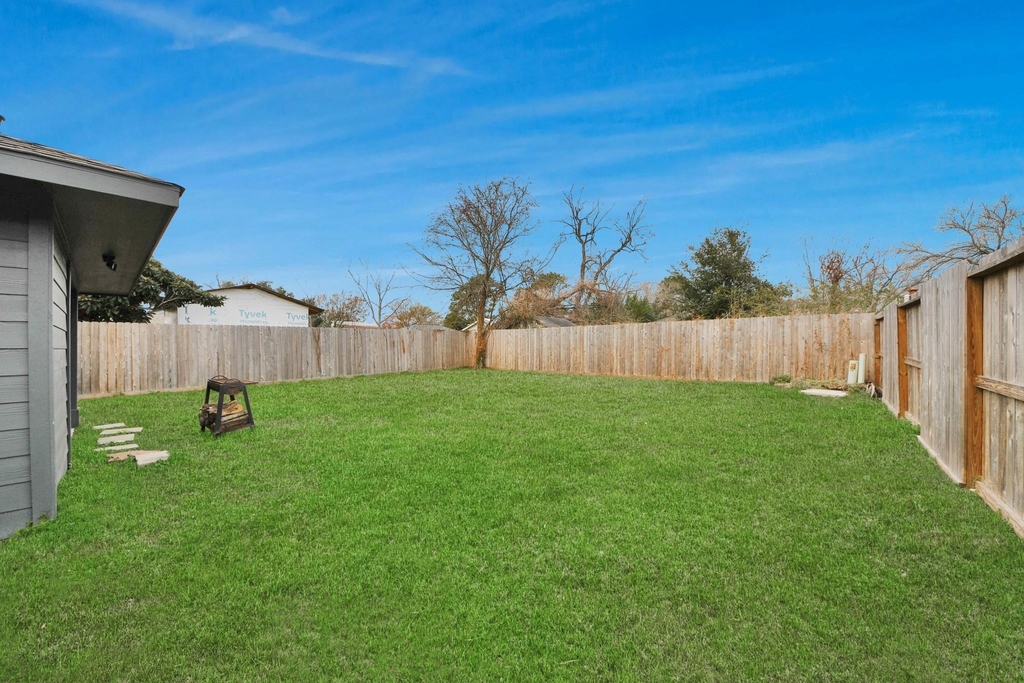 834 Ellington Street - Photo 31