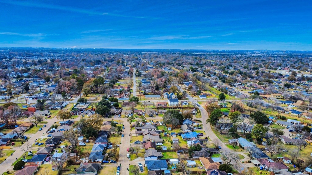 834 Ellington Street - Photo 33