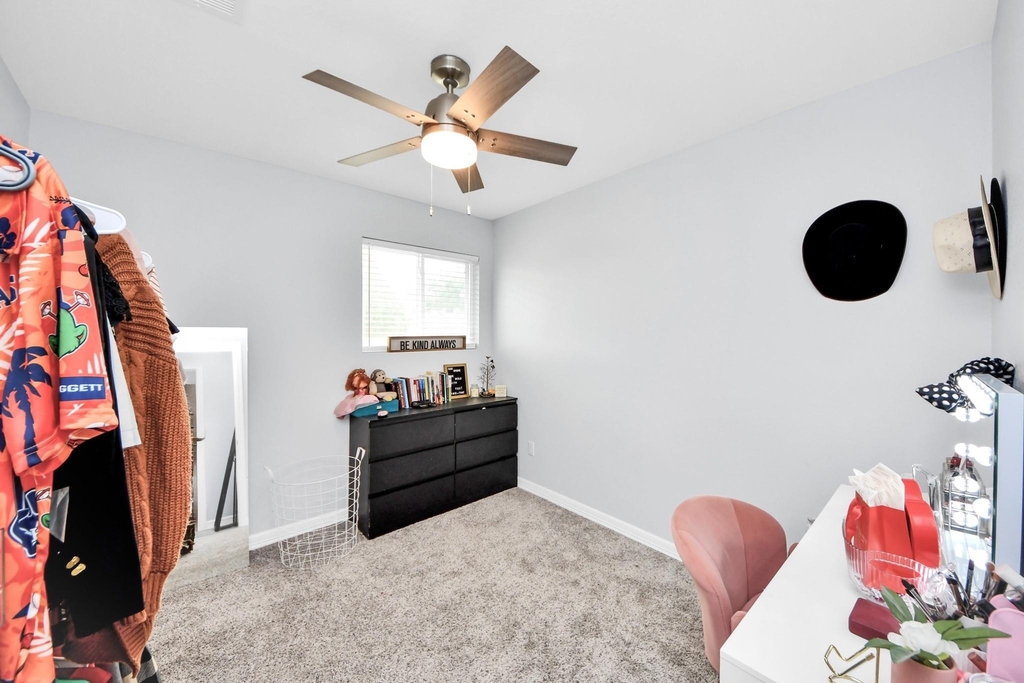 834 Ellington Street - Photo 25