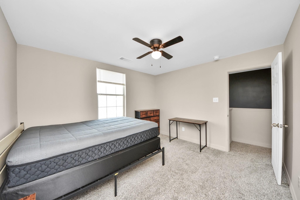 23366 High Point Street - Photo 26