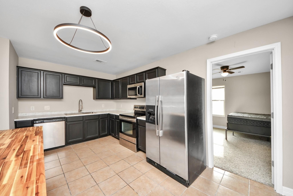 23366 High Point Street - Photo 15