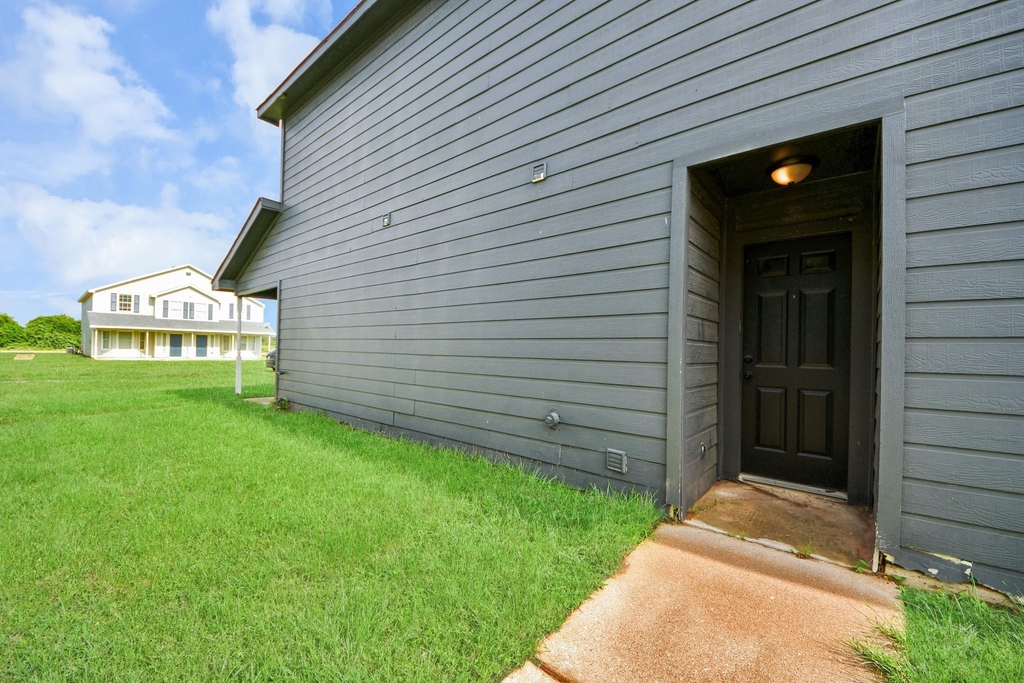 23366 High Point Street - Photo 2