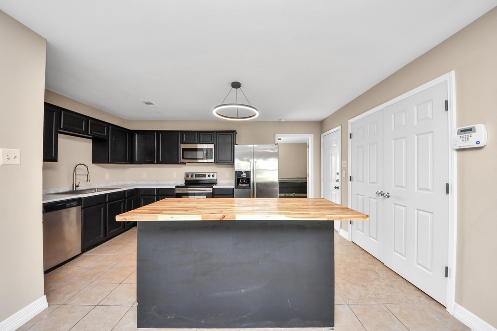 23366 High Point Street - Photo 7