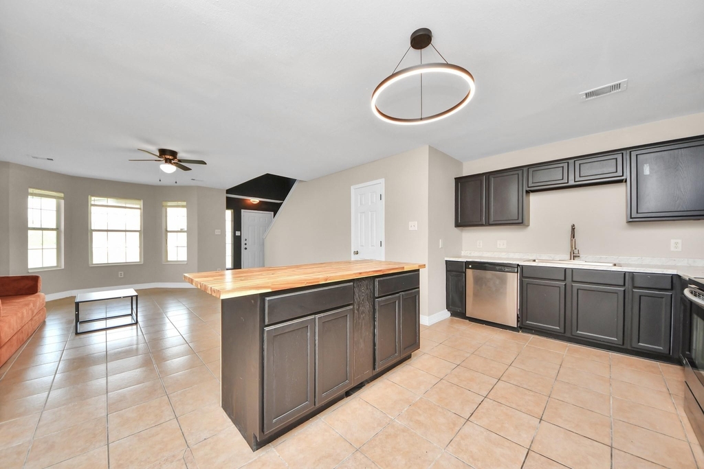 23366 High Point Street - Photo 14