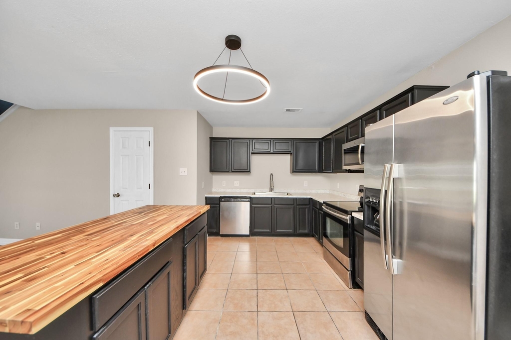 23366 High Point Street - Photo 13
