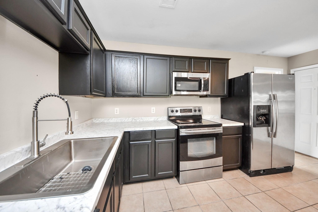 23366 High Point Street - Photo 12