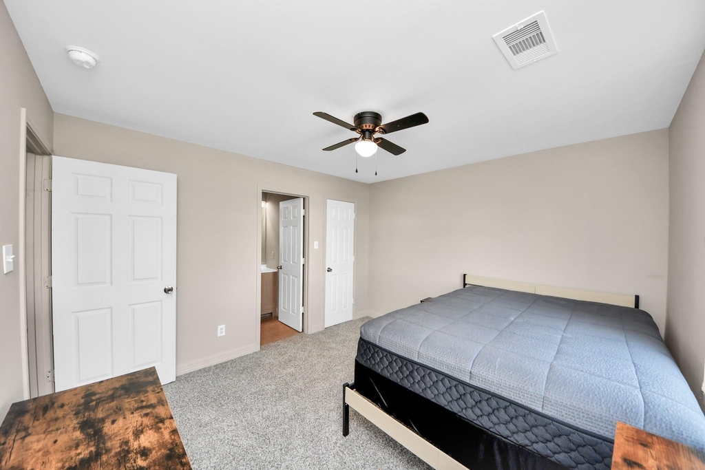 23366 High Point Street - Photo 25