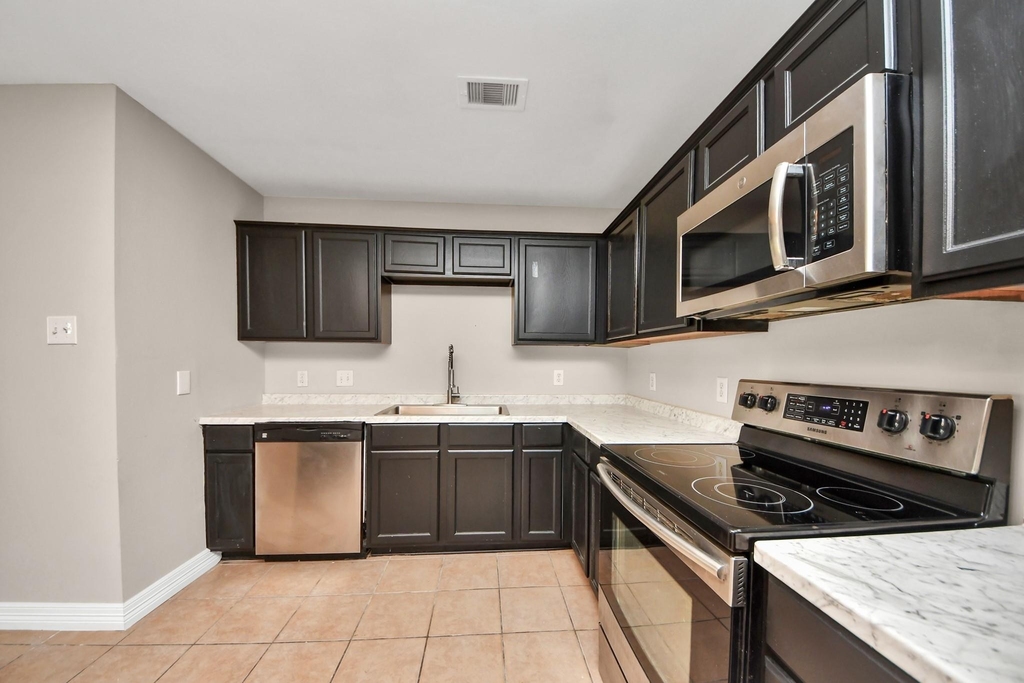 23366 High Point Street - Photo 16