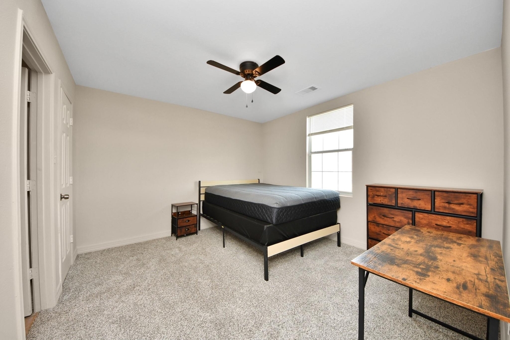 23366 High Point Street - Photo 24