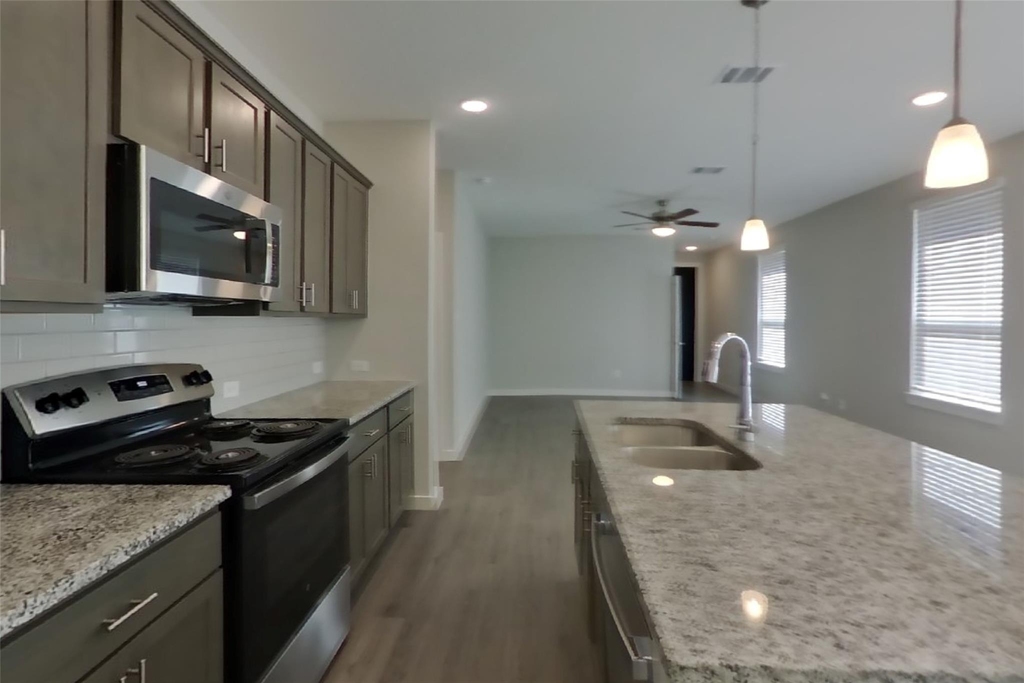 2414 Cohorn Trail - Photo 4