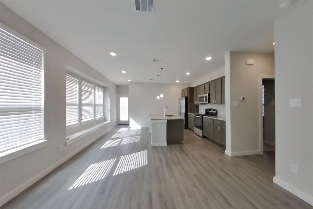 2414 Cohorn Trail - Photo 2