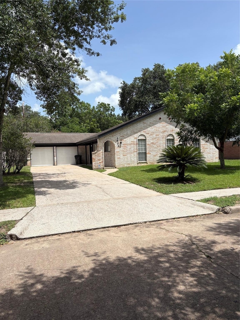 1402 Bellaire Boulevard - Photo 0