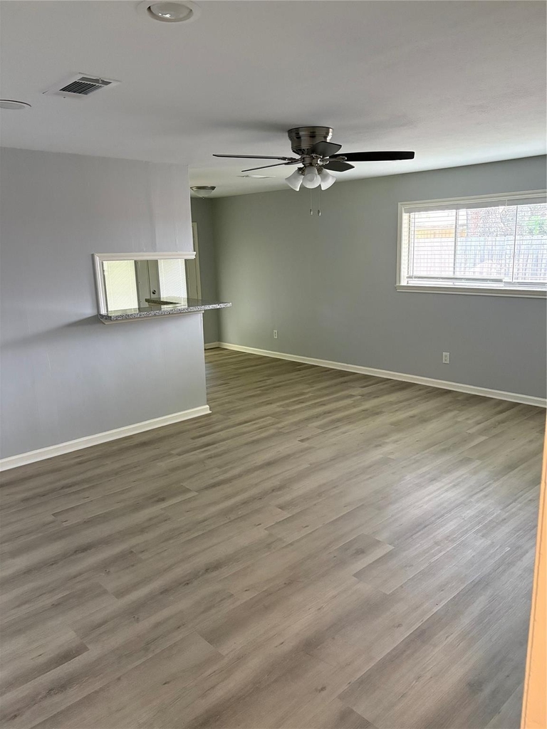 1402 Bellaire Boulevard - Photo 1