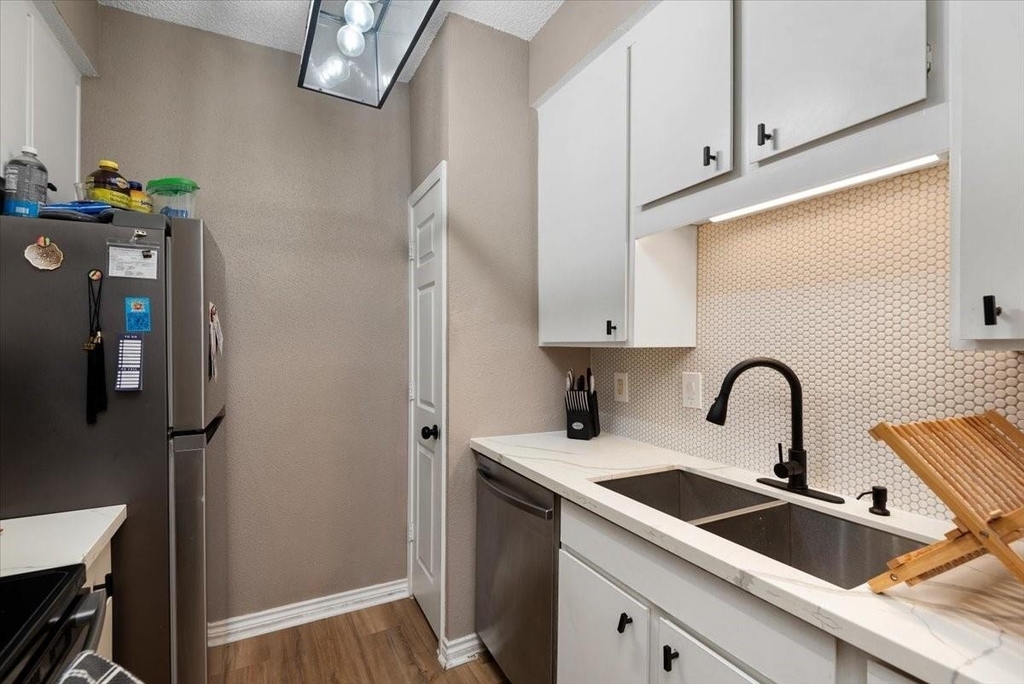 10047 Westpark Drive - Photo 2