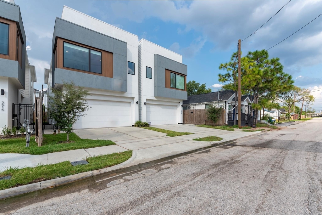 3517 Mcilhenny Street - Photo 1