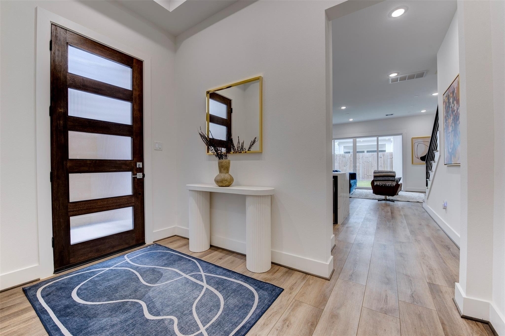 3517 Mcilhenny Street - Photo 2