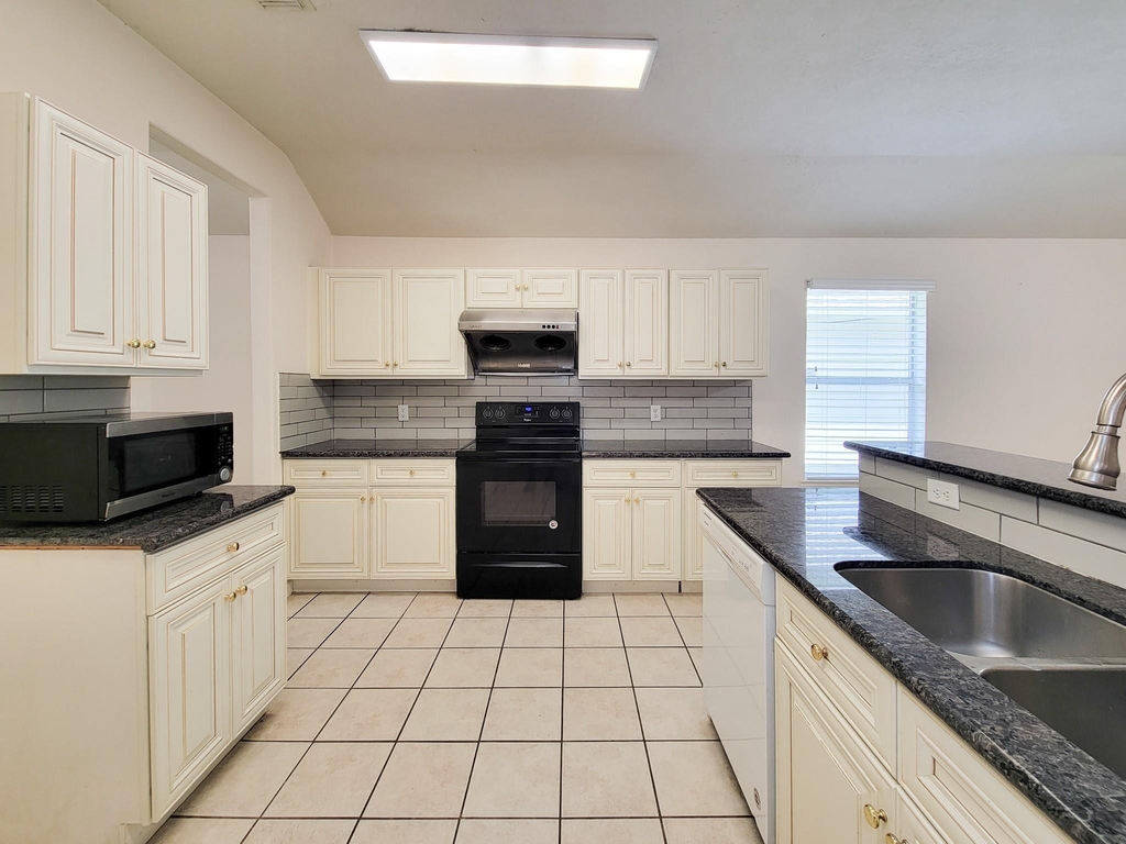 3010 Stonecross Lane - Photo 19