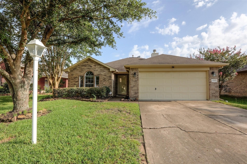 22915 Sebastian Drive - Photo 0